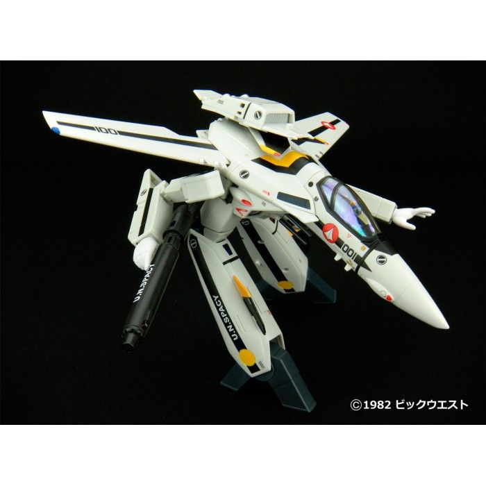 Macross Yamato Japan VF 1S Roy Focker TV Version 1/60th scale  