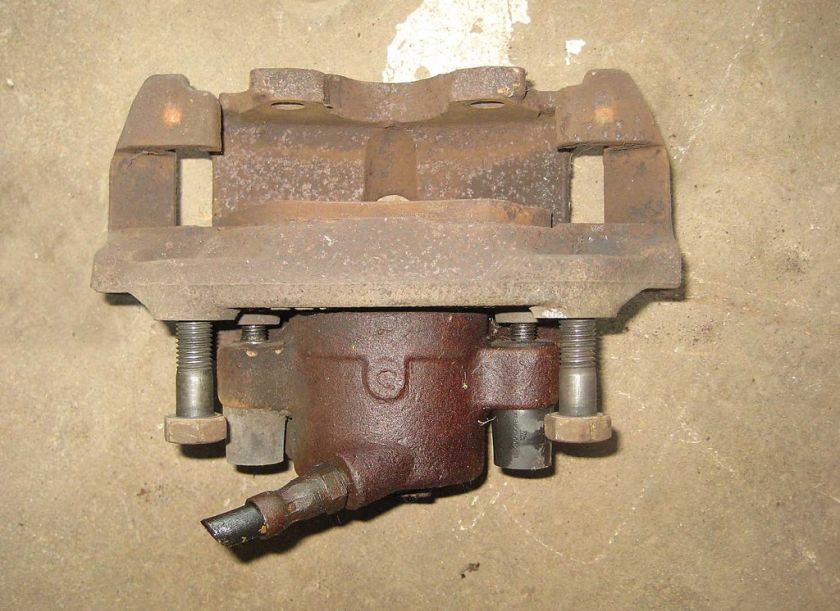 BMW E28 Right Front Brake Caliper 82 88 535i E24 635CSi  