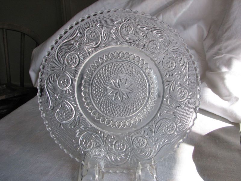 SANDWICH DEPRESSION GLASS SALAD BREAD & BUTTER PLATE  