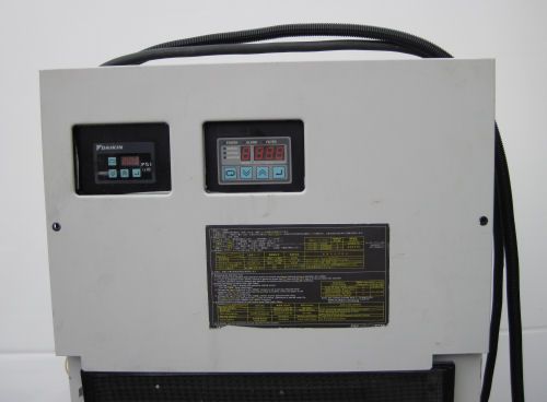 REFRIGERADOR de ACEITE de DAIKIN con la BOMBA HIDRÁULICA AKZT437 