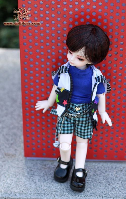 Ann DollLove YOSD BB doll boy BJD Free make up / eyes  