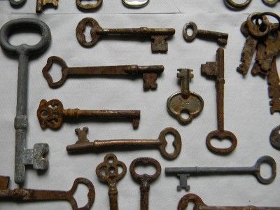 Antique Vintage Lot of 90 Skeleton Key clock Large Small Padlock Yale 