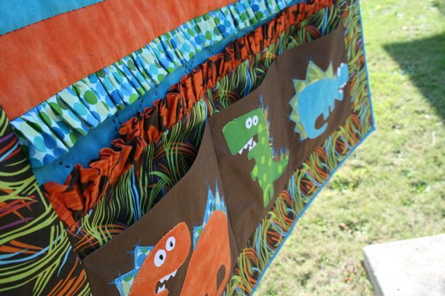 DINOHUNT DINOSAUR LEARNING QUILT FABRIC SEWING PATTERN  