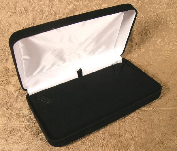 ELEGANT BLACK VELVET JEWELRY GIFT BOX FOR NECKLACES PEARLS BEADS ETC 