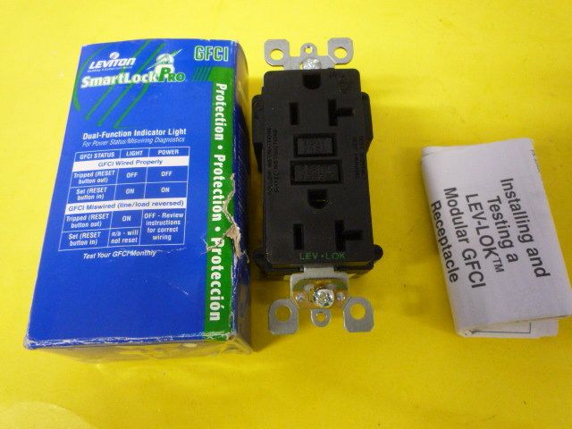 Leviton M7899 E 20 Amp, 125 Volt, Lev Lok, SmartLockPRO  