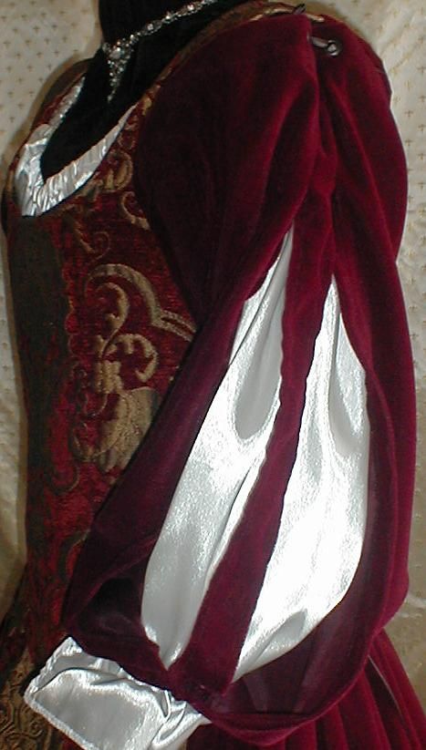 pc. RED REGAL RENAISSANCE COSTUME DRESS GOWN S 5X RC  