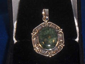 Jade Pendant ~ Beautiful & Intricate ~ P105L  