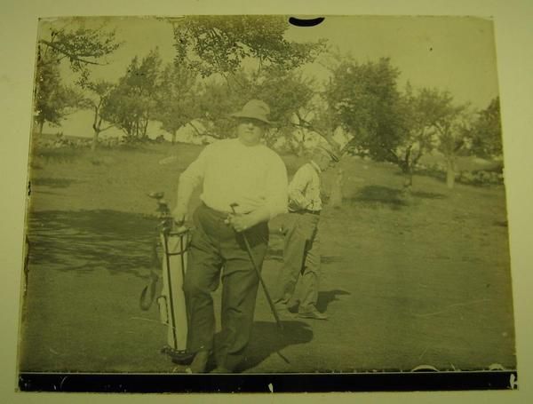 ANTIQUE FAT MAN GOLFER w GOLF CLUBS GLASS LANTERN SLIDE  