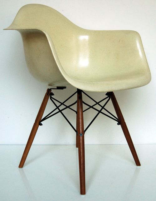 Eames Herman Miller Zenith DSW DAW Dining Chair DOWEL BASE Real WALNUT 