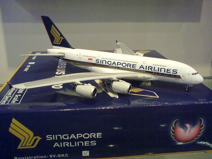 Phoenix 1400 SINGAPORE AIRLINES A380 800 9V SKC  