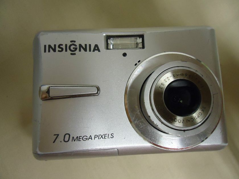   NS DSC7S09 7.0 MP Digital Camera   Silver   WONT TURN ON AS IS  