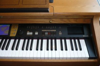 Roland Intelligent Digital Piano KR 7   Arranger, Digi Score, 600 