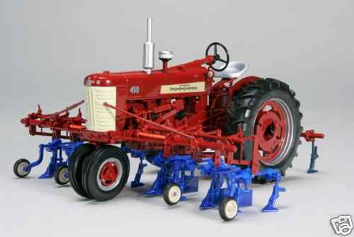 Farmall 450 Tractor 468 Cultivator Farm Toy ZJD 1595  