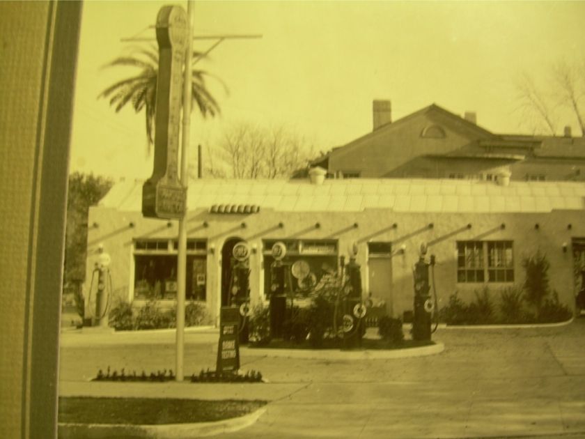Vintage Gulf Gas Station Texas California cabinet photo  