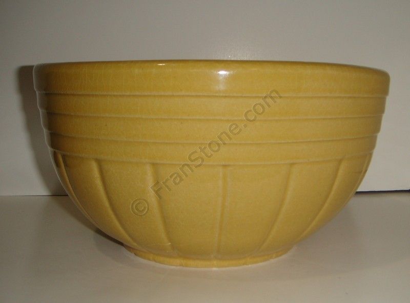 Co. Mixing Bowl Roseville, Ohio U.S.A.  