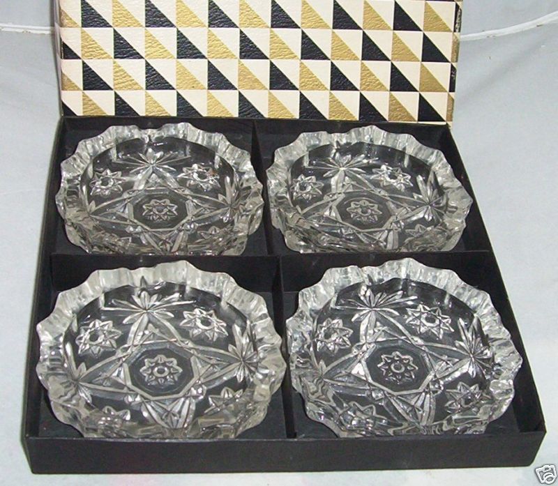 EAPC EARLY AMERICAN PRESCUT 4 ASHTRAYS BOX NEW  