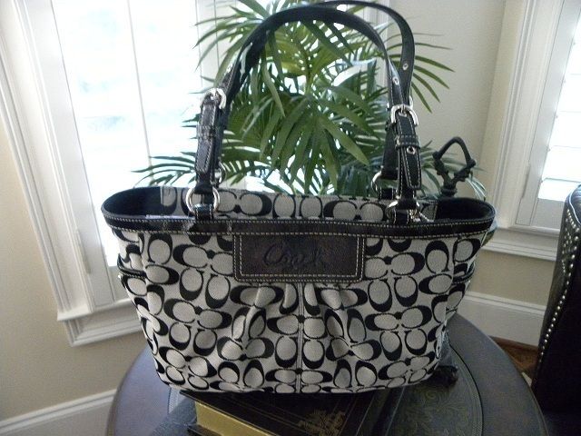 COACH SIGNATURE PURSE BLACK SATCHEL TOTE HANDBAG  