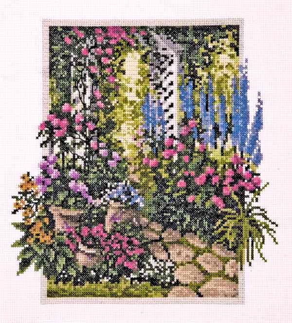 Design Works Counted Cross Stitch kit 10 x 11 ~ FLORAL TRELLIS Sale 