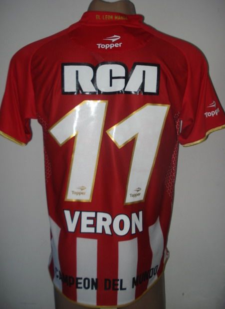 ESTUDIANTES DE LA PLATA HOME SOCCER JERSEY VERON #11  