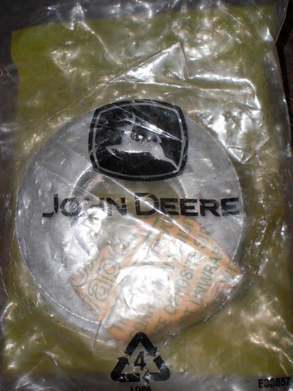 JOHN DEERE PARTS T79096 WASHER  