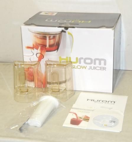 Hurom Slow Juicer Juice Extractor Snow White  