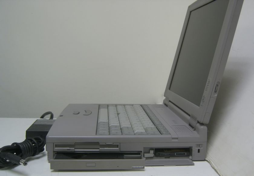 Nostalgia* Toshiba Satellite 2500CDS PAS250C w/ Case  