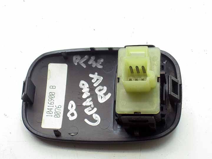 97 05 PONTIAC GRAND PRIX POWER SEAT HEAT SWITCH OEM  