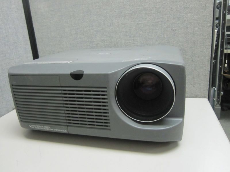 Sharp XG E690U Sharpvision Liquid Crystal LCD Projector  