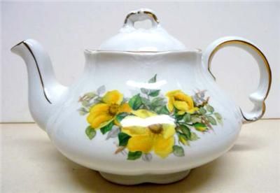 ELLGREAVE GENUINE IRONSTONE TEAPOT DIV.OF WOOD&SONS ENGLAND  