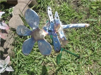 DRAGONFLY & FLOWER METAL WELDED GARDEN STAKE